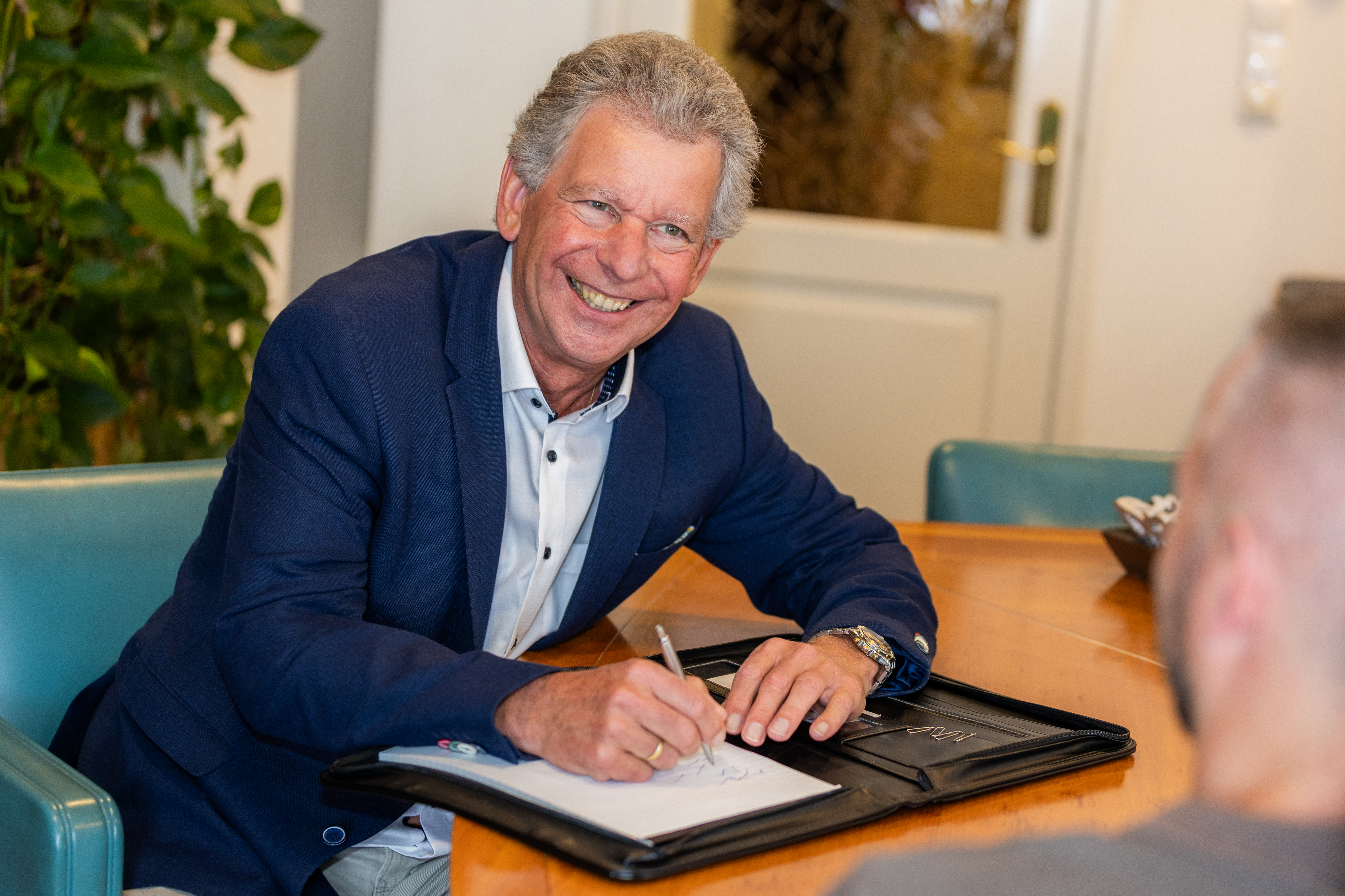 Peter - Bedrijfsadvies expert - Handtekening Deskundig bedrijfsadvies en begeleiding bij bedrijf verkopen door Peter